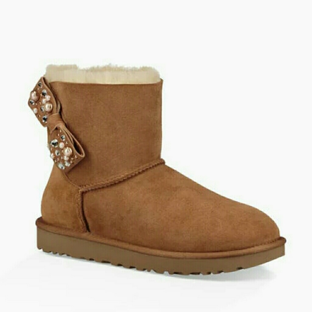 UGG
MINI BAILEY BOW BRILLIANT